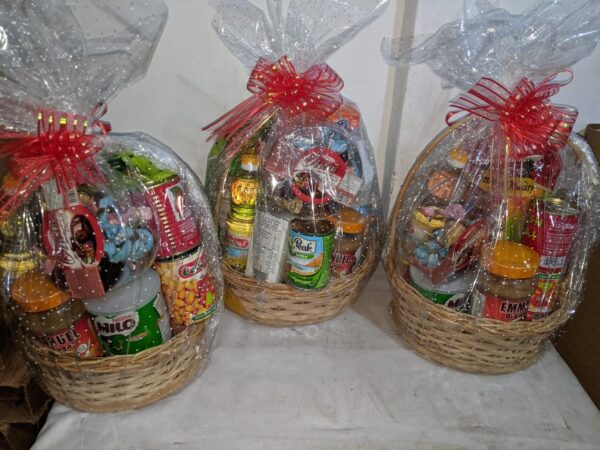 Elegant Christmas Hamper - Image 4